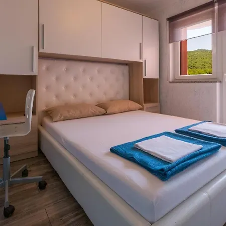 Fuer 8 Personen Ca 130 Qm In Klenovica, Kvarner Bucht Gespanschaft Primorje-gorski * Klenovica